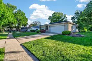3173 Grandview Pl, Darien, IL 60561 - Photo 36