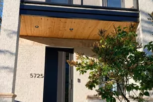 5725 N Ridge Ave, Chicago, IL 60660 - Photo 2