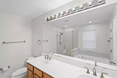 2474 W Lake Avenue, Glenview, IL 60026 - Photo 8