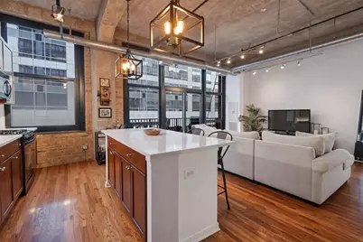 210 S Desplaines Street #404, Chicago, IL 60661 - Photo 2