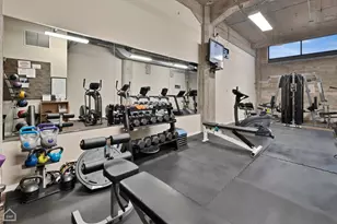 210 S Desplaines St, Chicago, IL 60661 - Photo 20