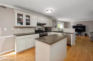 601 Kingsbrooke Crossing, Bolingbrook, IL 60440 - Photo 8