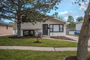 3925 168th Pl, Country Club Hills, IL 60478 - Photo 32