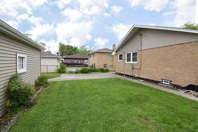 9246 S 54th Avenue, Oak Lawn, IL 60453 - Photo 14