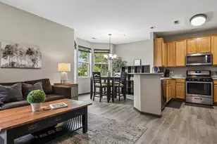 2305 Aurora Dr, Pingree Grove, IL 60140 - Photo 18