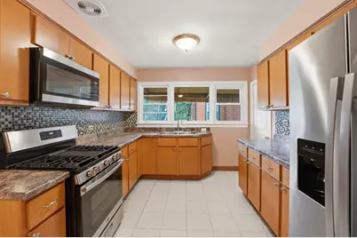 306 W Lonnquist Boulevard, Mount Prospect, IL 60056 - Photo 12