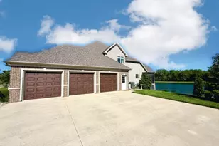 400 Constitution Blvd, Monticello, IL 61856 - Photo 4