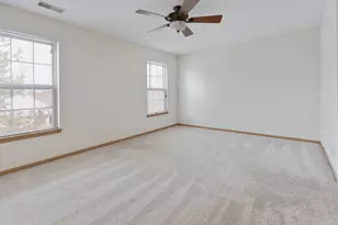 840 Amelia Ct, Grayslake, IL 60030 - Photo 16