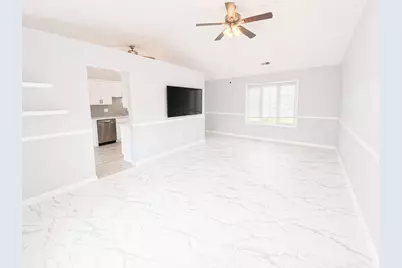 828 Huron Court, Carol Stream, IL 60188 - Photo 4