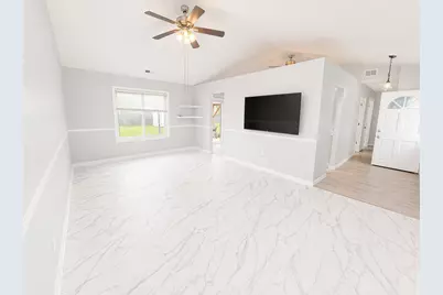 828 Huron Court, Carol Stream, IL 60188 - Photo 2