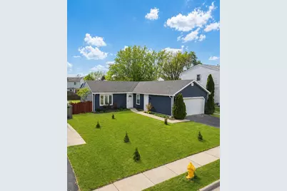 828 Huron Court, Carol Stream, IL 60188 - Photo 1