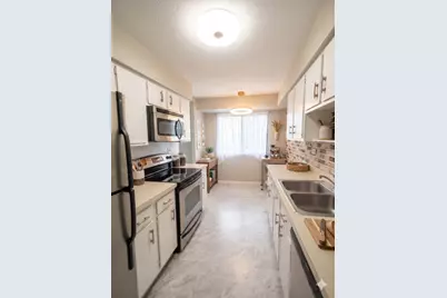 111 S Baybrook Drive #404, Palatine, IL 60074 - Photo 6