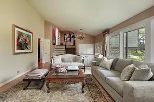 370 Charal Ln, Highland Park, IL 60035 - Photo 4