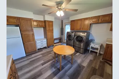 208 Burkett Street, Benton, IL 62812 - Photo 18