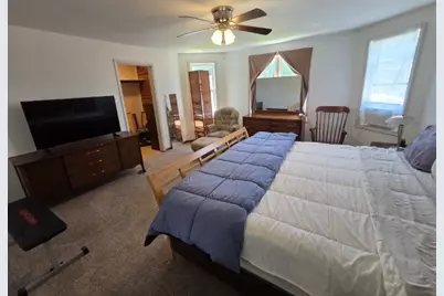 208 Burkett Street, Benton, IL 62812 - Photo 4
