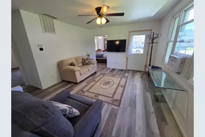 208 Burkett Street, Benton, IL 62812 - Photo 16
