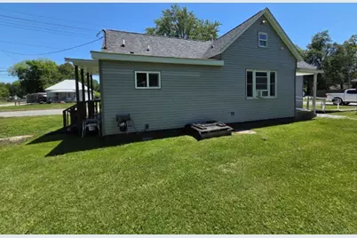 208 Burkett Street, Benton, IL 62812 - Photo 10