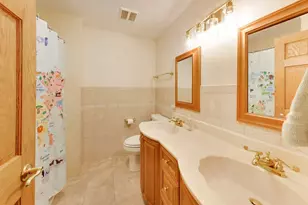 1104 Nottingham Ln, Elgin, IL 60120 - Photo 30