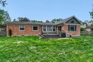 15 N Gibbons Ave, Arlington Heights, IL 60004 - Photo 20