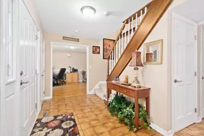 39W089 Adobe Ridge, Elgin, IL 60124 - Photo 4