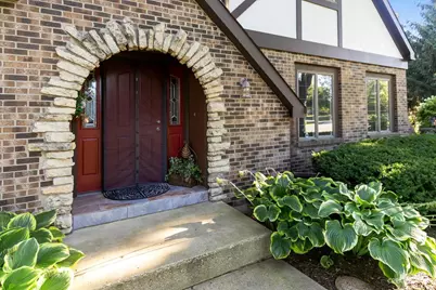 39W089 Adobe Ridge, Elgin, IL 60124 - Photo 2