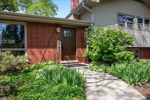 34W246 Giese Rd, Batavia, IL 60510 - Photo 1