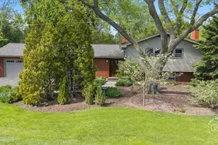 34W246 Giese Rd, Batavia, IL 60510 - Photo 4