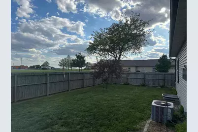 709 Molly Lane, New Berlin, IL 62670 - Photo 4