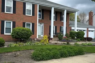 690 Waterford Dr, Des Plaines, IL 60016 - Photo 2