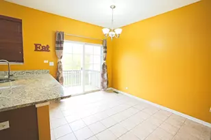 470 Grosvenor Ln, Aurora, IL 60504 - Photo 8