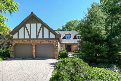 28 Lake Ridge Club Drive, Burr Ridge, IL 60527 - Photo 2