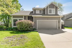 1003 Wesley Dr, Crystal Lake, IL 60014 - Photo 2