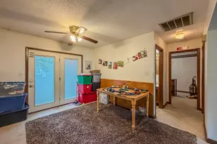 306 Willow Ln, Mahomet, IL 61853 - Photo 10
