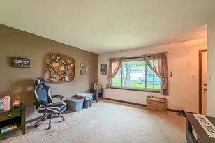 306 Willow Ln, Mahomet, IL 61853 - Photo 8