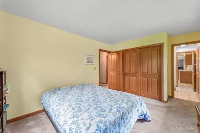 5284 Lawrence Drive, Kirkland, IL 60146 - Photo 14