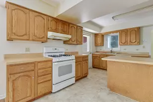 640 S Beverly Ln, Arlington Heights, IL 60005 - Photo 8