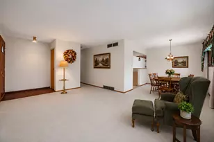 515 Lance Dr, Des Plaines, IL 60016 - Photo 4
