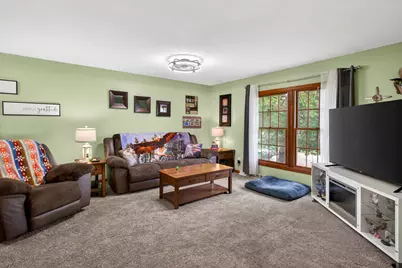 1704 9th Street NW, Clinton, IA 52732 - Photo 4