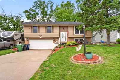 1704 9th Street NW, Clinton, IA 52732 - Photo 1