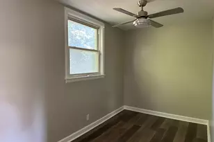 11944 S Calumet Ave, Chicago, IL 60628 - Photo 6