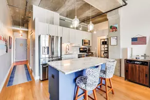 833 W 15th Pl, Chicago, IL 60608 - Photo 6