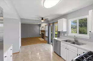 974 Deer Trail, Round Lake Beach, IL 60073 - Photo 8