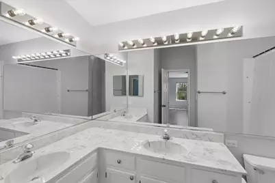 974 Deer Trail, Round Lake Beach, IL 60073 - Photo 6