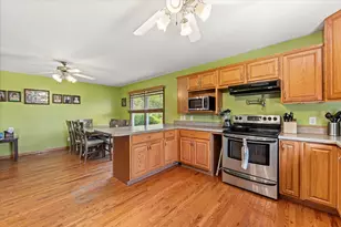 1203 Ridgewood Rd, Mahomet, IL 61853 - Photo 14