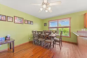 1203 Ridgewood Rd, Mahomet, IL 61853 - Photo 8