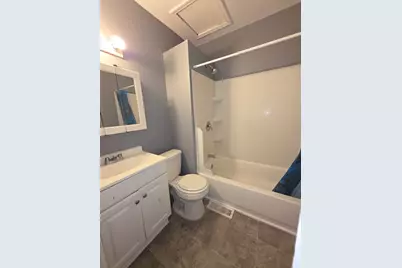 112 W 2nd Street, Belvidere, IL 61008 - Photo 8