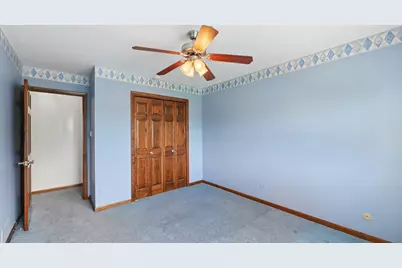909 W Surrey Road, Addison, IL 60101 - Photo 20