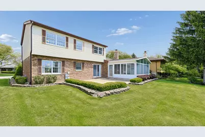 909 W Surrey Road, Addison, IL 60101 - Photo 26