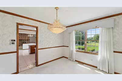 909 W Surrey Road, Addison, IL 60101 - Photo 14