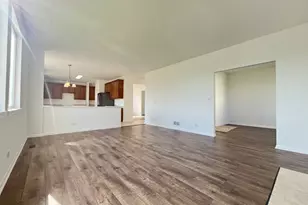 337 W Caldwell Dr, Round Lake, IL 60073 - Photo 8